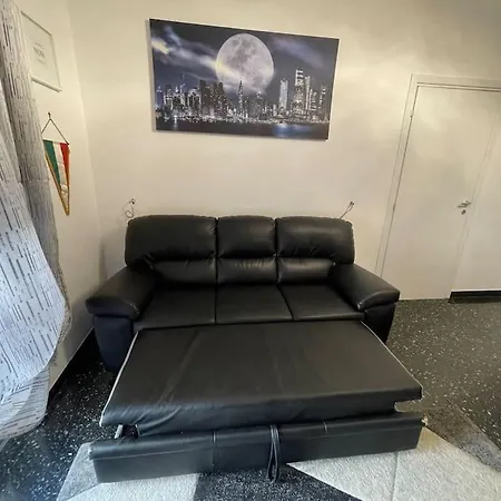 Con Ampio Balcone * Génova