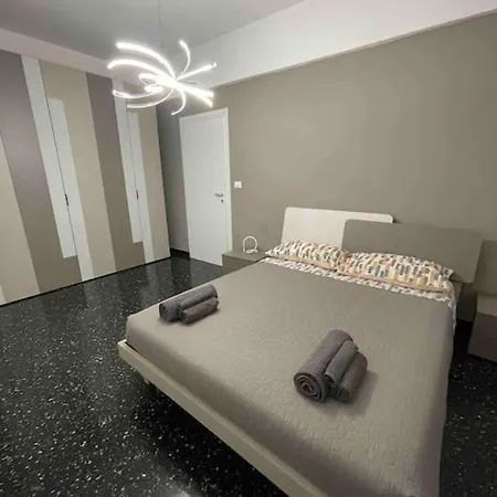 Apartamento Con Ampio Balcone