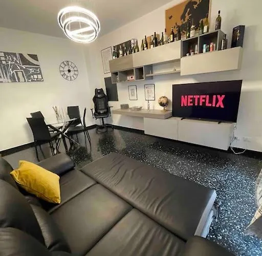 Con Ampio Balcone * 热那亚