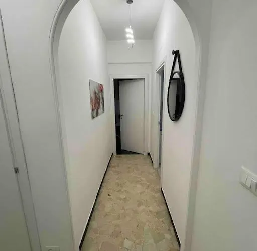 Con Ampio Balcone 公寓